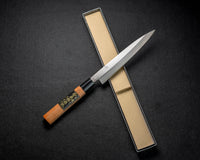 JINZABUROU Ginshikou Kasumitogi Syoubu（Sakura wood handle）210mm